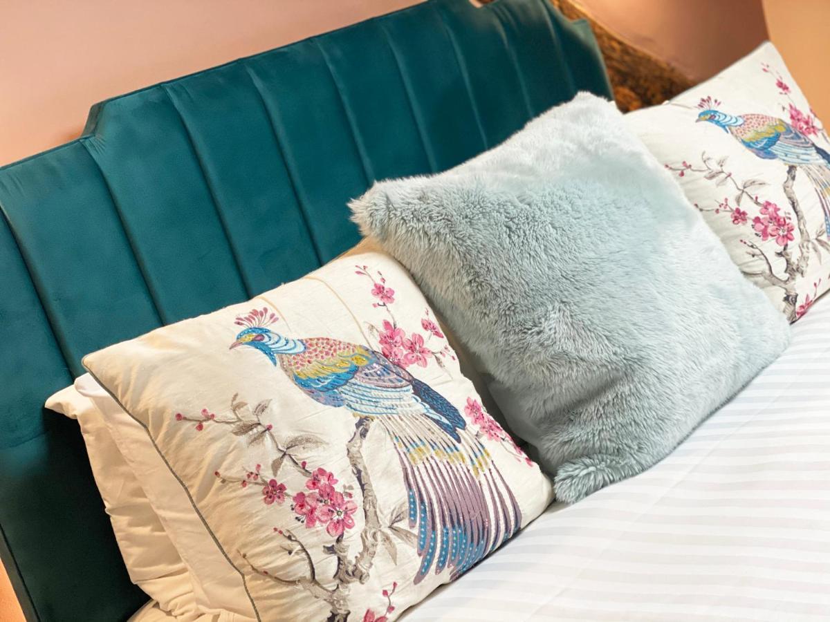 The Hive At Poppi-Red Bed & Breakfast Hawkshead Bagian luar foto